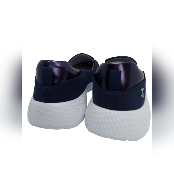 Lands' End Navy Gatas Lightweight Comfort Slip-On Shoes Women's Size 10 D - Picture 4 of 9